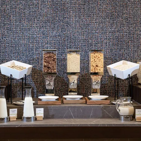 Hotel Doubletree By Hilton Milan Malpensa 4*