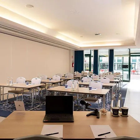 Doubletree By Hilton Milan Malpensa 4*